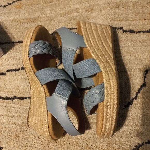 Sonoma Light Blue Tan Wedges - Picture 5 of 6